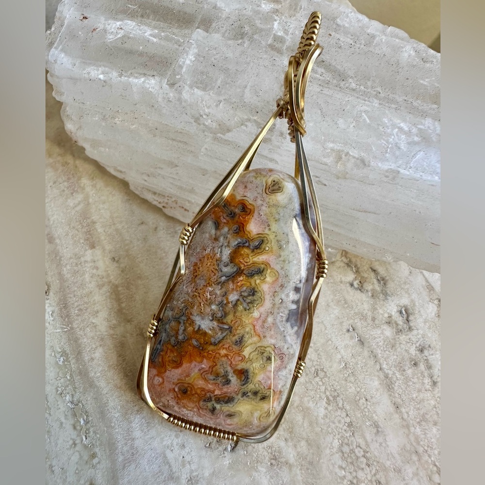 Exceptional Crazy Lace Agate High Quality Necklace Pendant